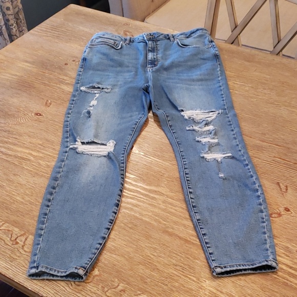 Forever 21 Distressed Jeans - Picture 3 of 5